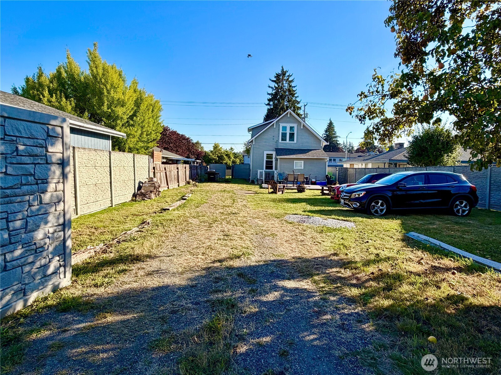 927 7th Avenue Property Photo 22