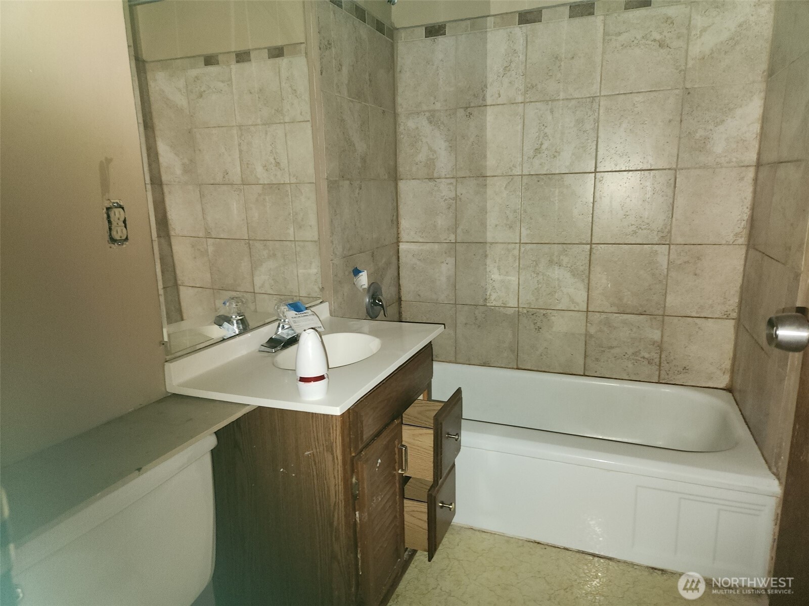 805 Lindberg Lane Property Photo 11