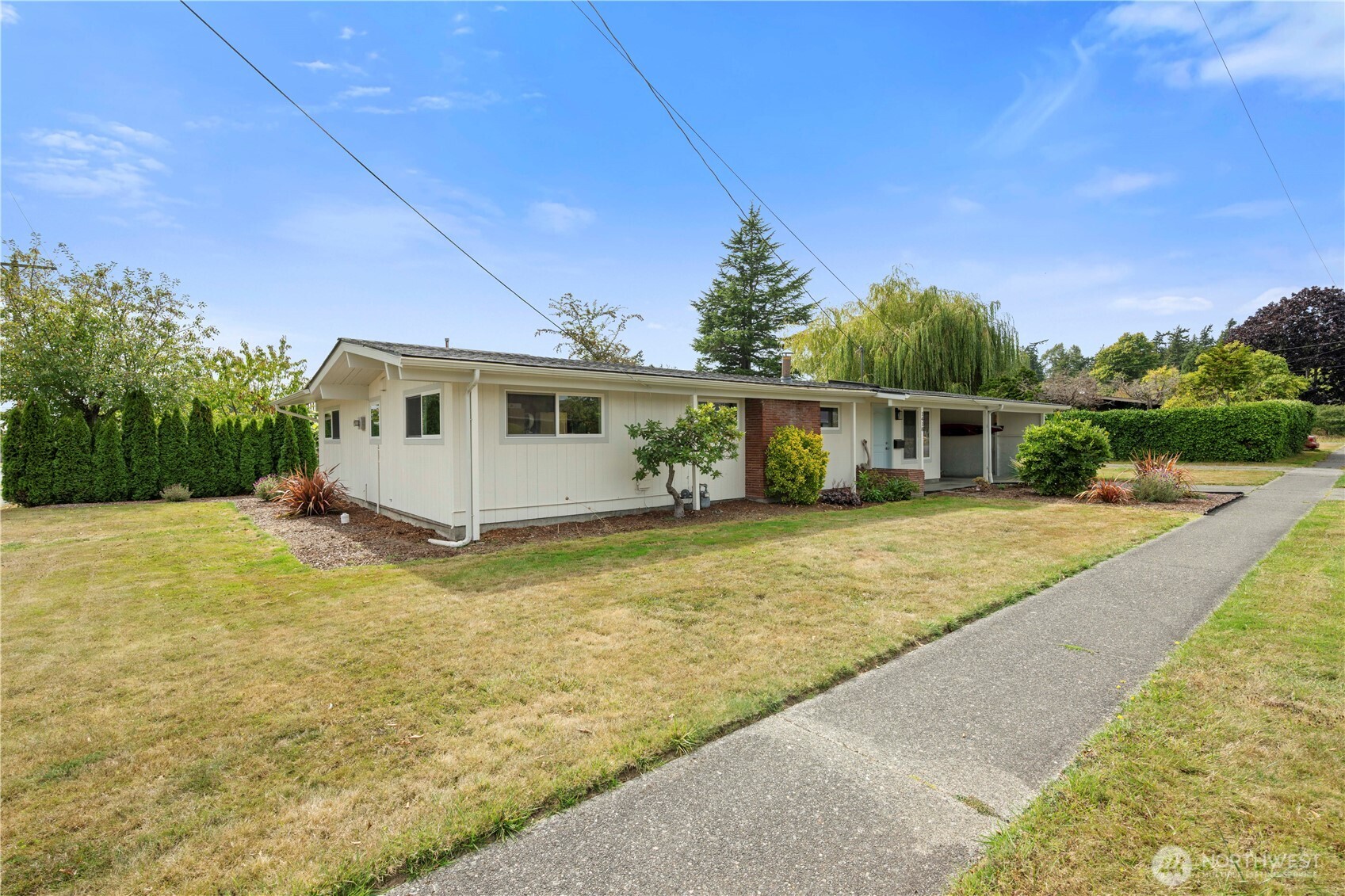 1418 Hillcrest Parkway Property Photo 3