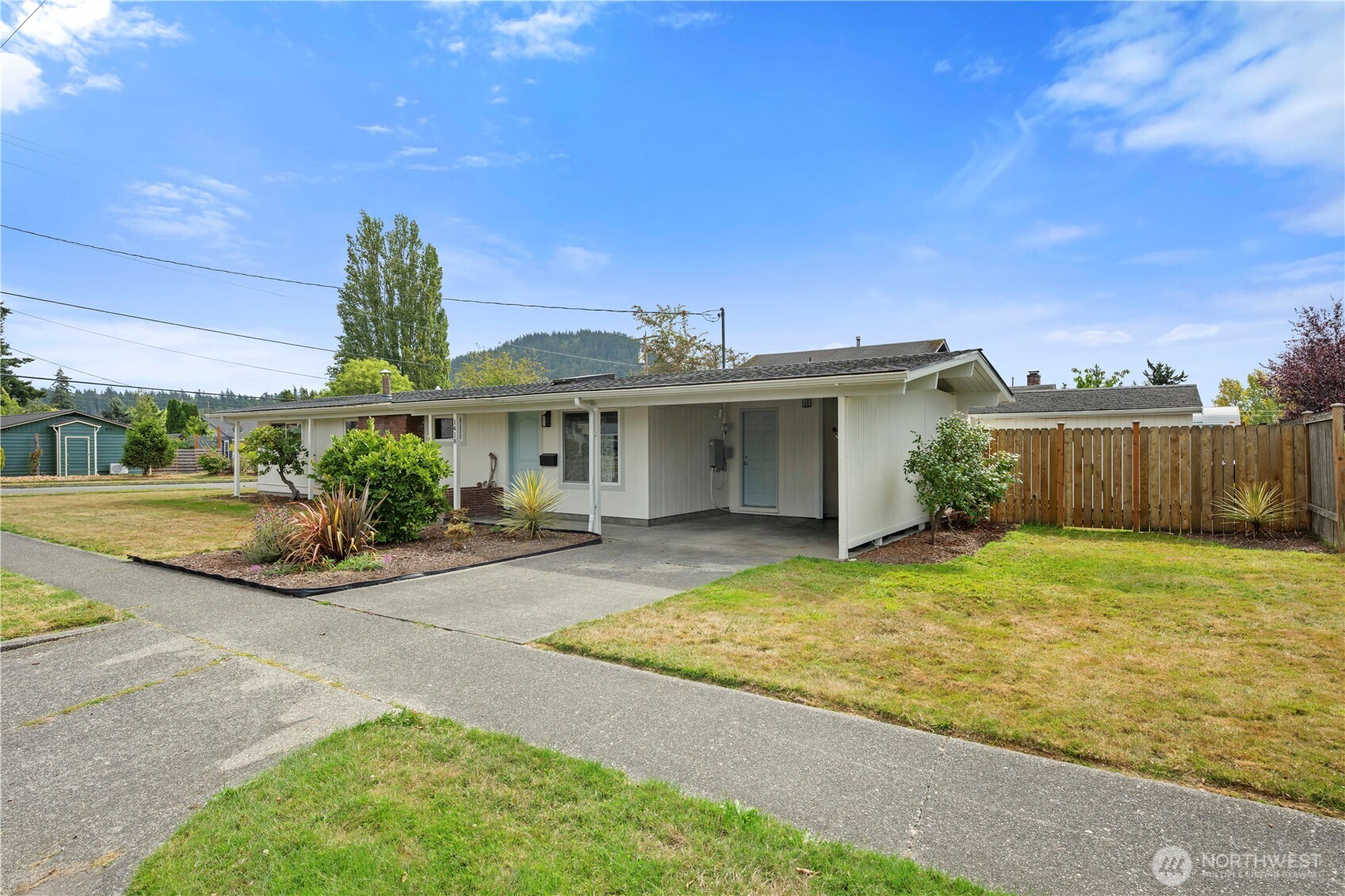 1418 Hillcrest Parkway Property Photo 4