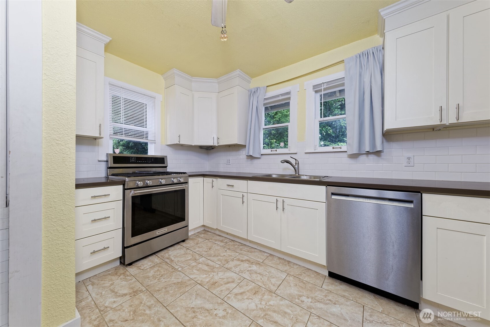 803 Jefferson Street Property Photo 6