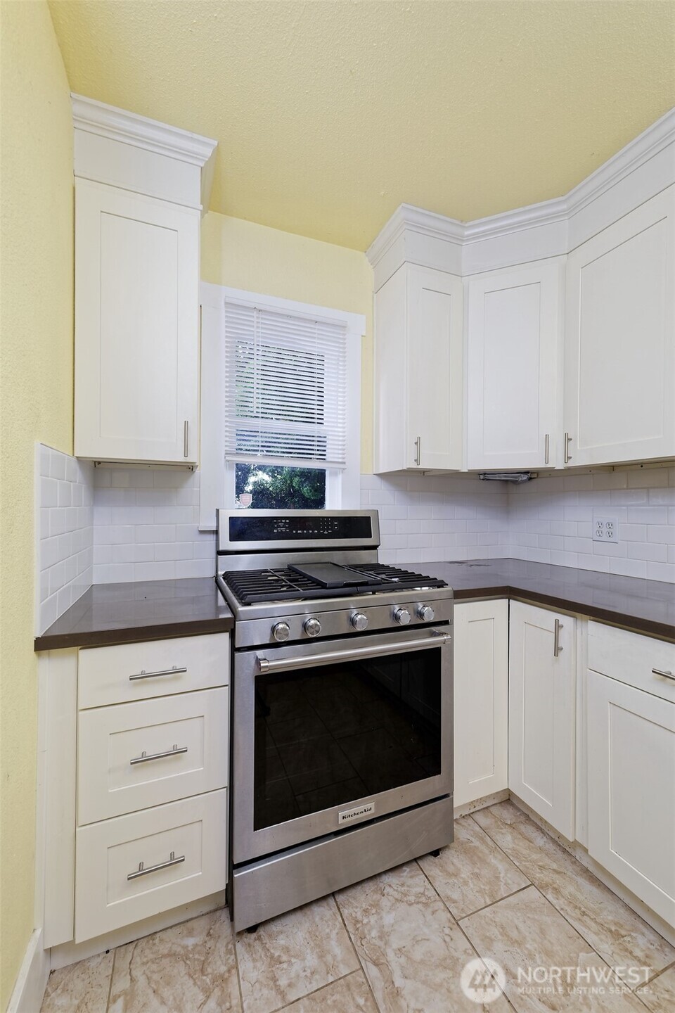 803 Jefferson Street Property Photo 8