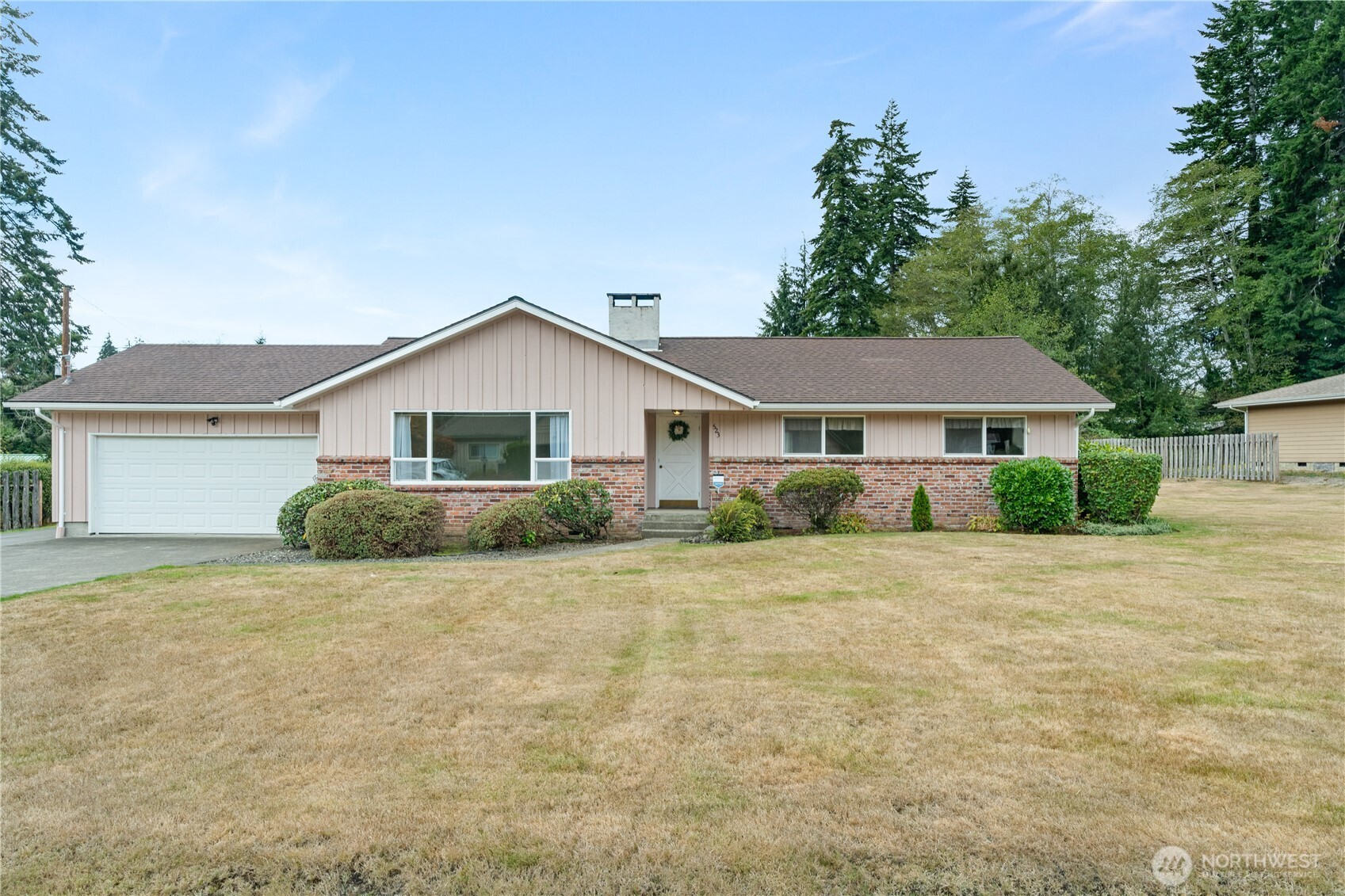 523 Carl Way Property Photo 2