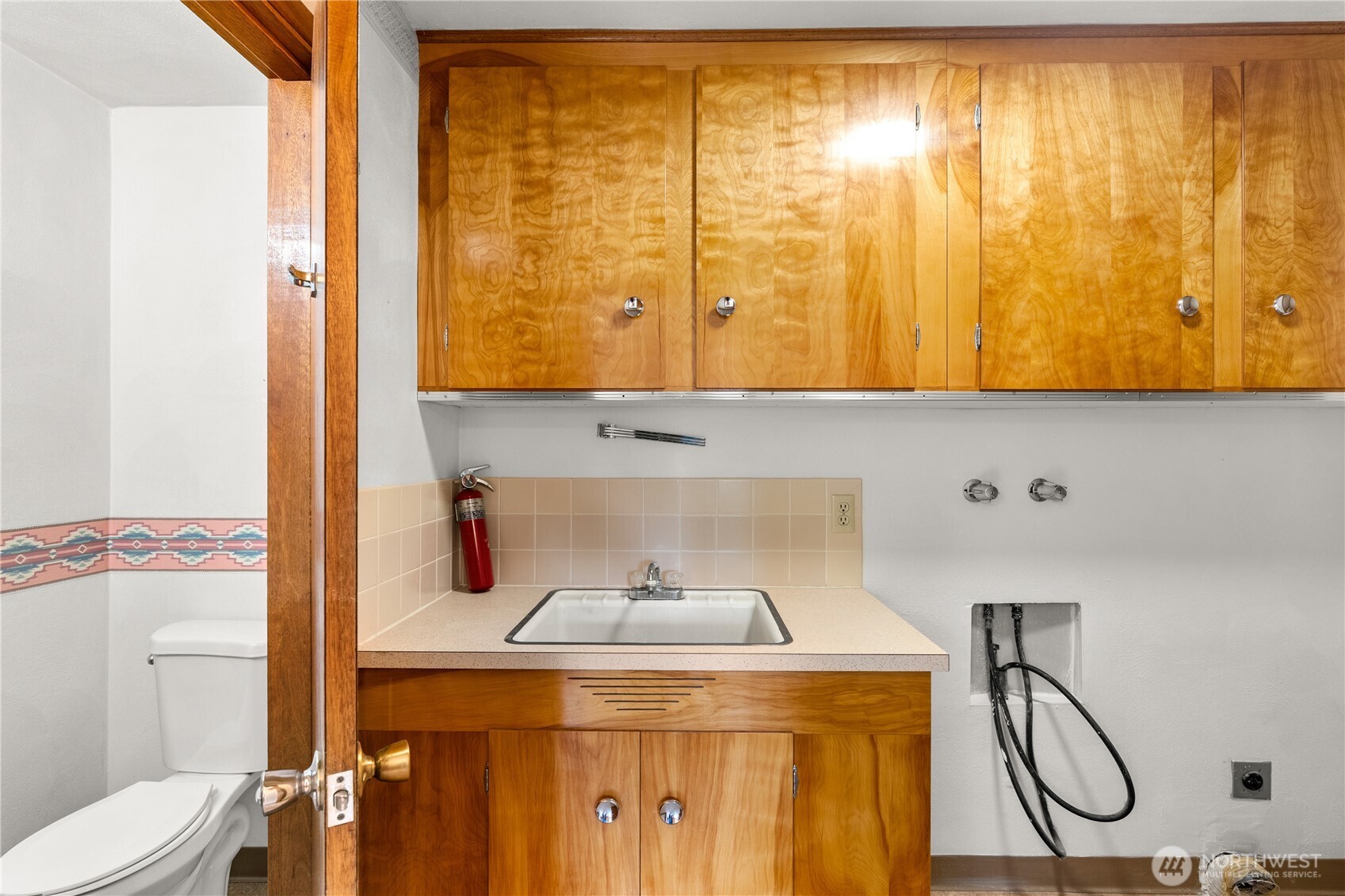 523 Carl Way Property Photo 14