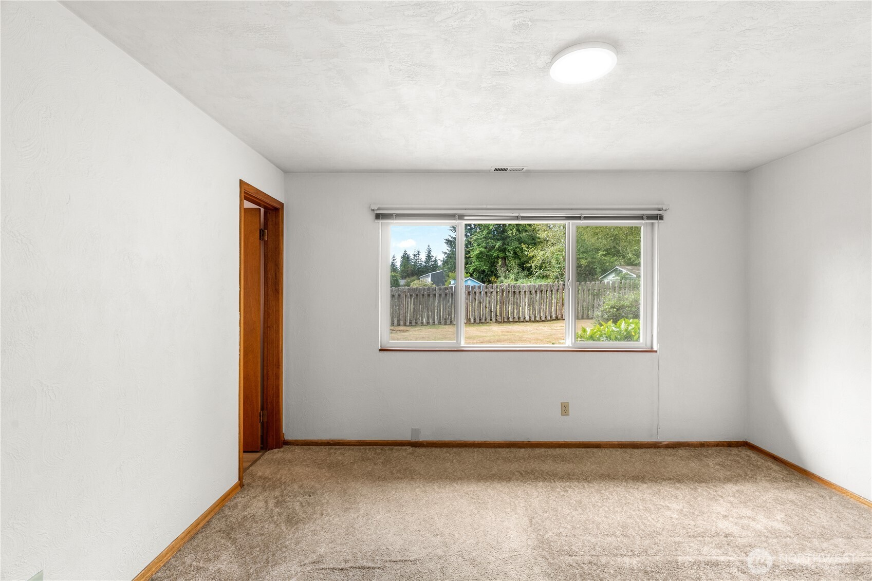 523 Carl Way Property Photo 23