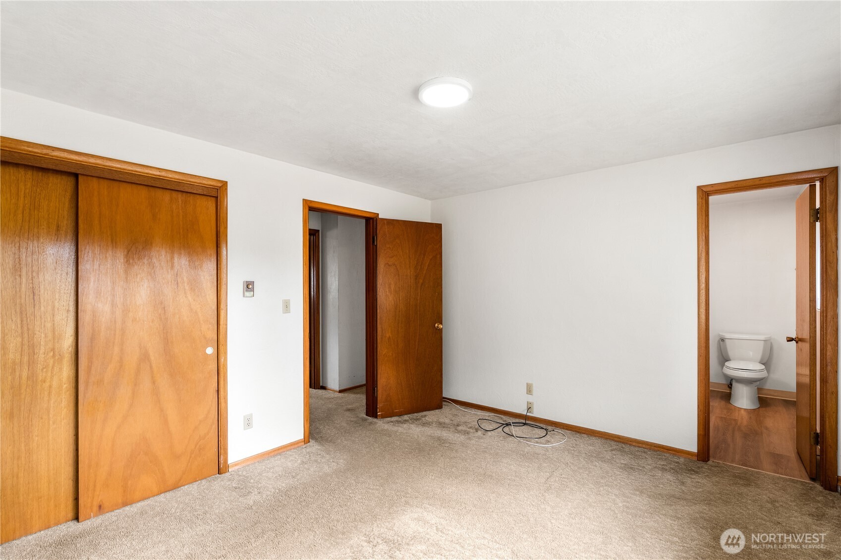 523 Carl Way Property Photo 24