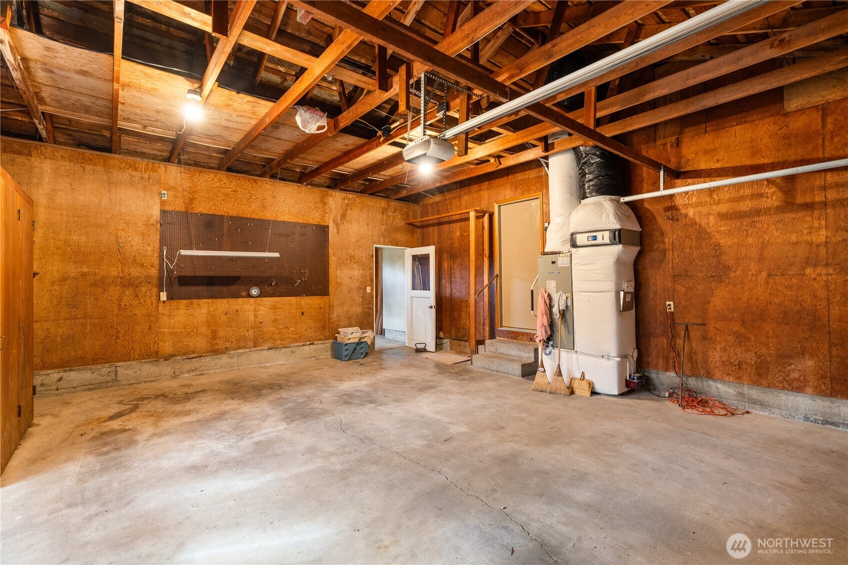 523 Carl Way Property Photo 25