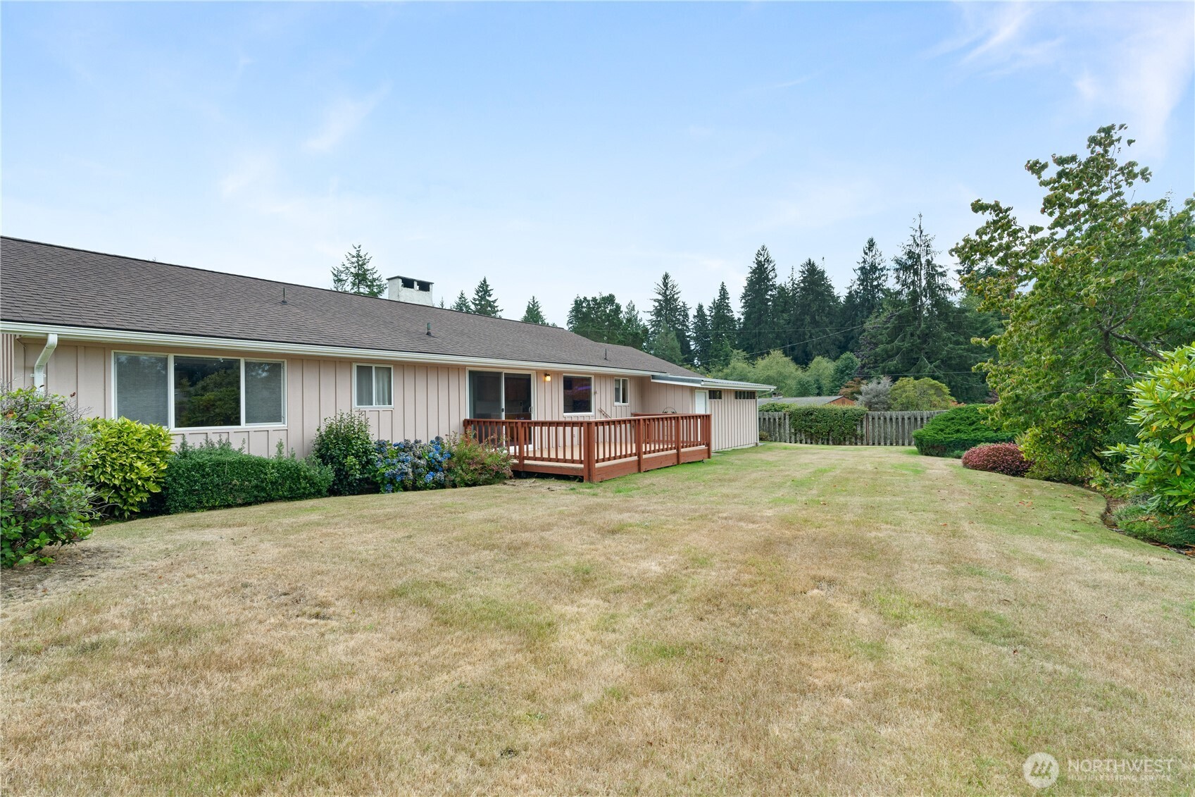 523 Carl Way Property Photo 31