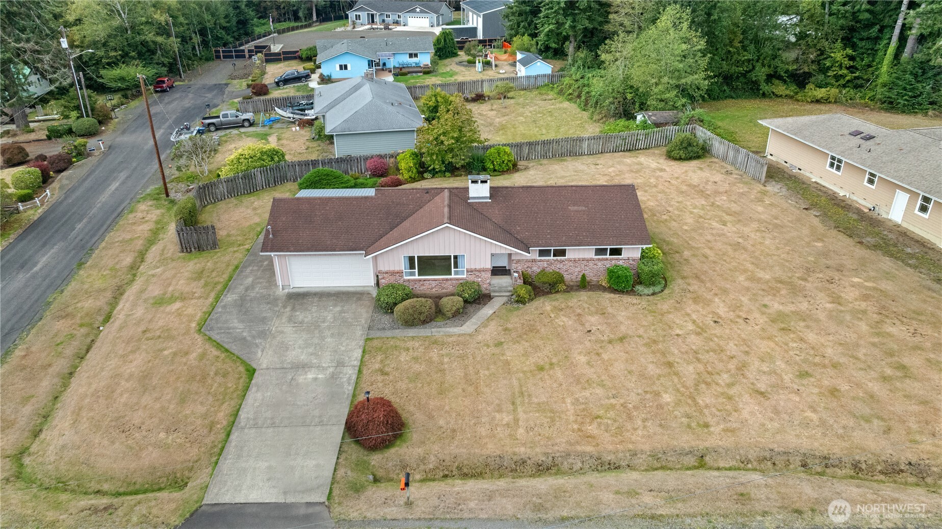 523 Carl Way Property Photo 35