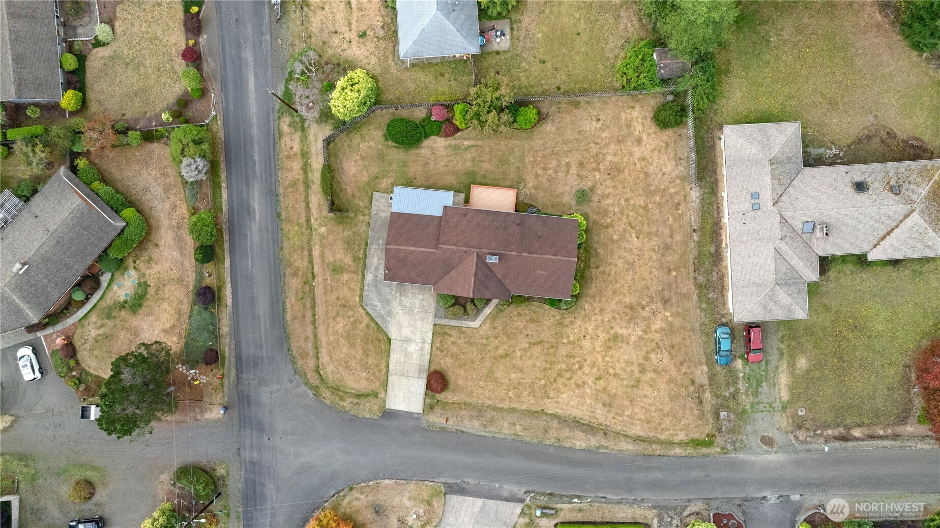 523 Carl Way Property Photo 37