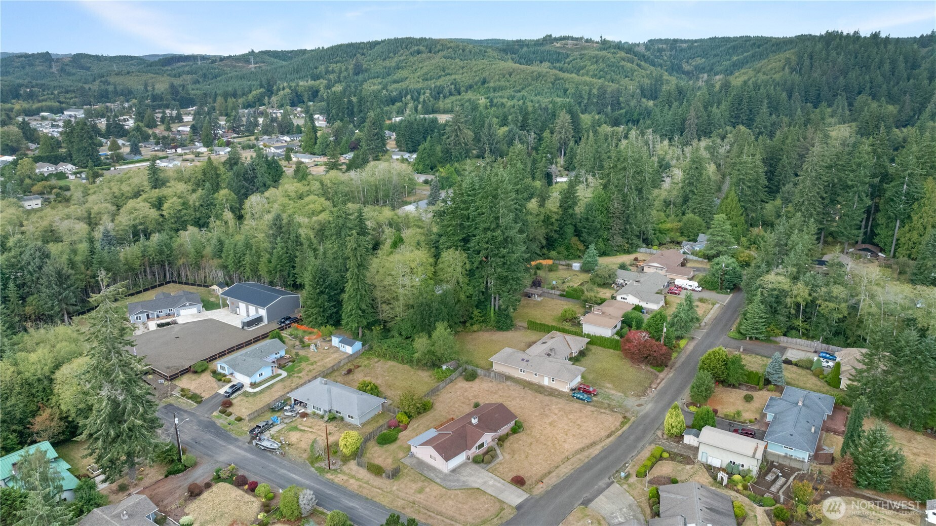 523 Carl Way Property Photo 39