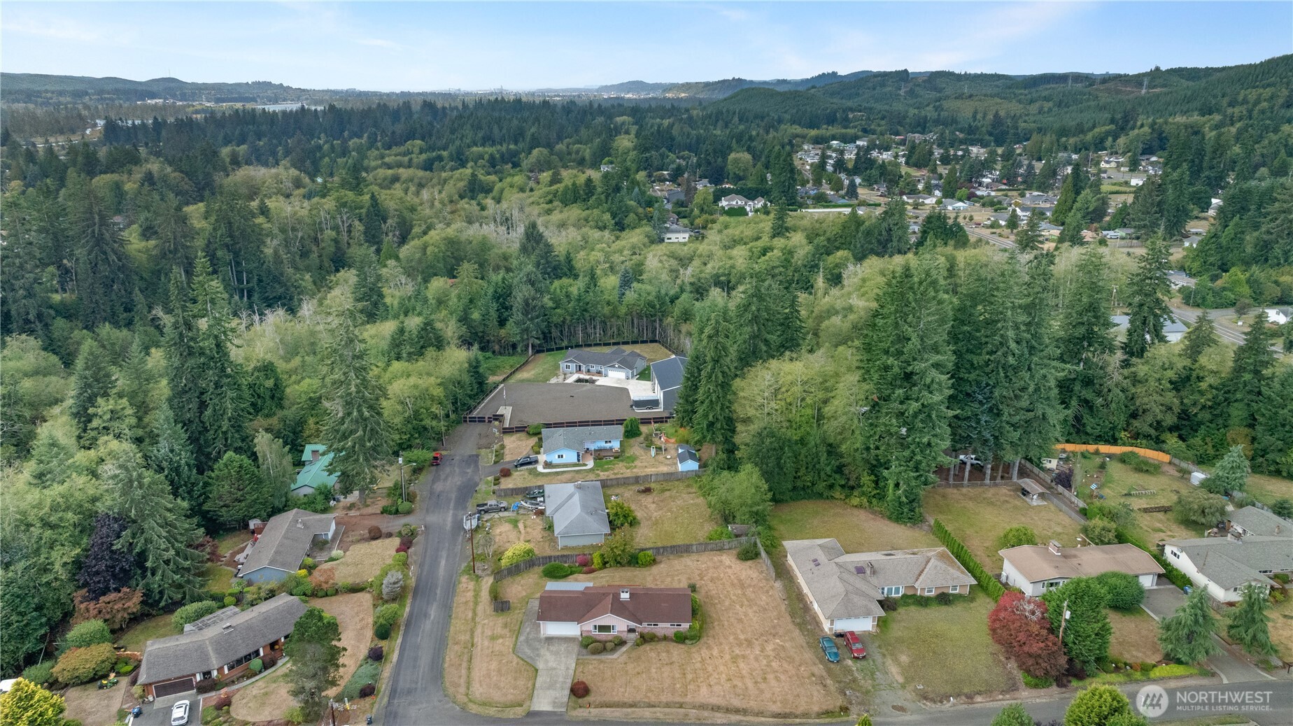 523 Carl Way Property Photo 40
