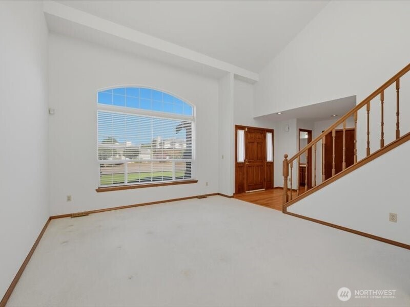 7926 N 9 Street Property Photo 5