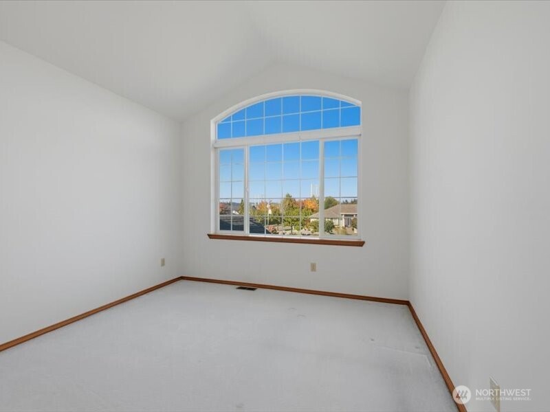 7926 N 9 Street Property Photo 6