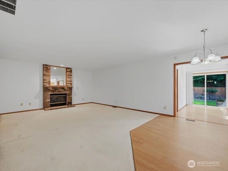 7926 N 9 Street Property Photo 13