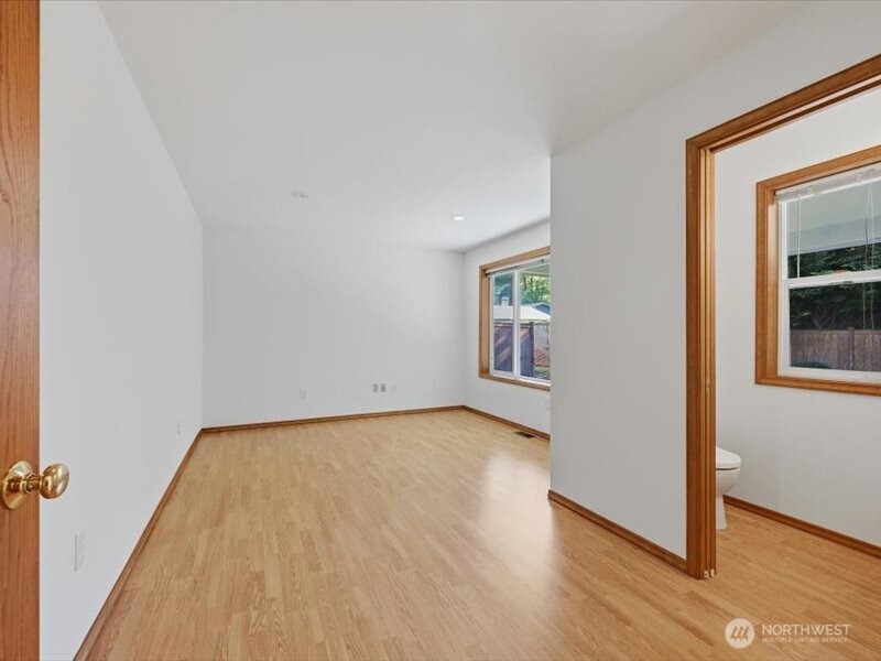 7926 N 9 Street Property Photo 14