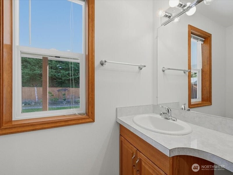 7926 N 9 Street Property Photo 16