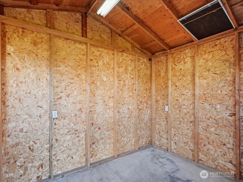 7926 N 9 Street Property Photo 23