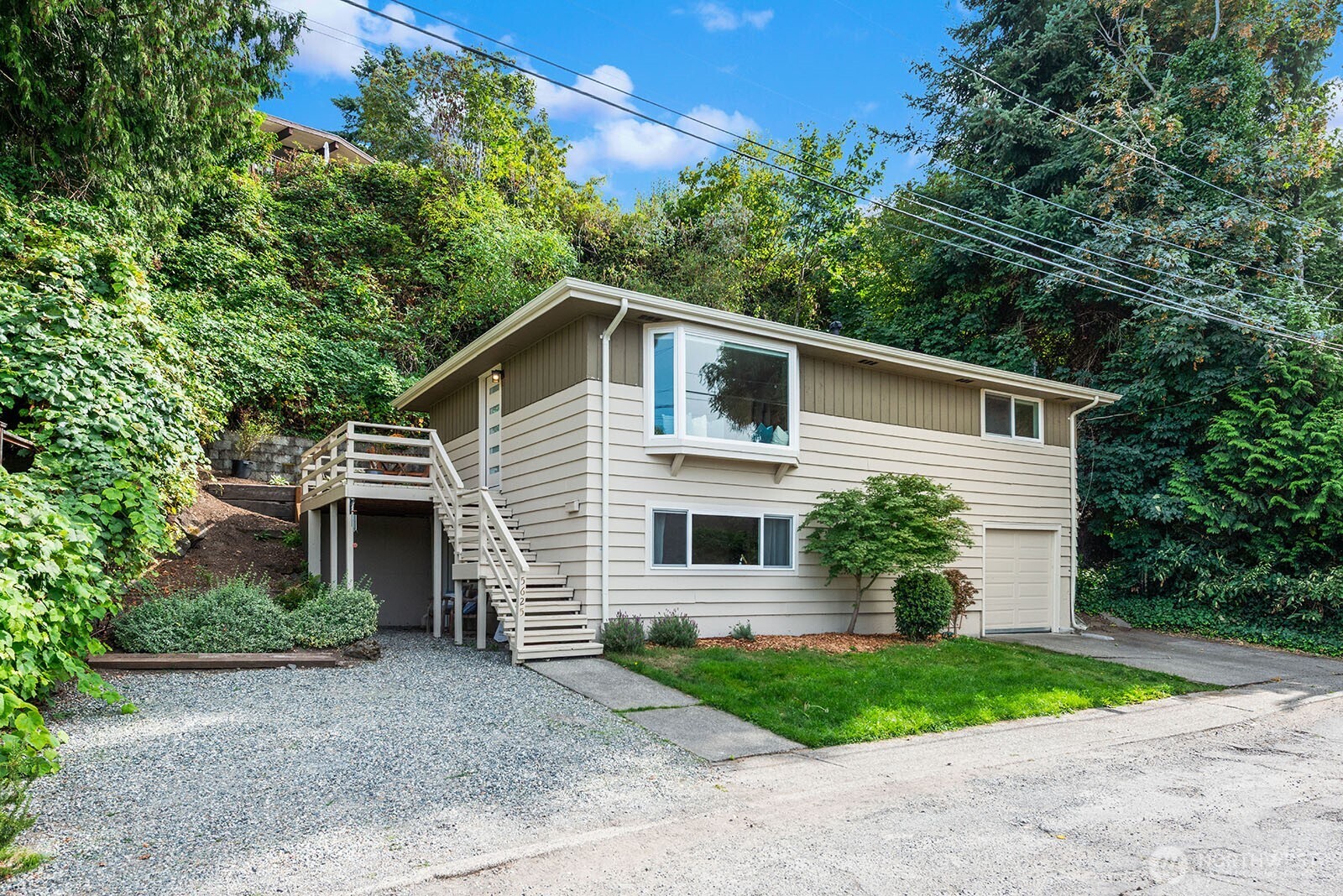 5625 SW Teig Place Property Photo 1