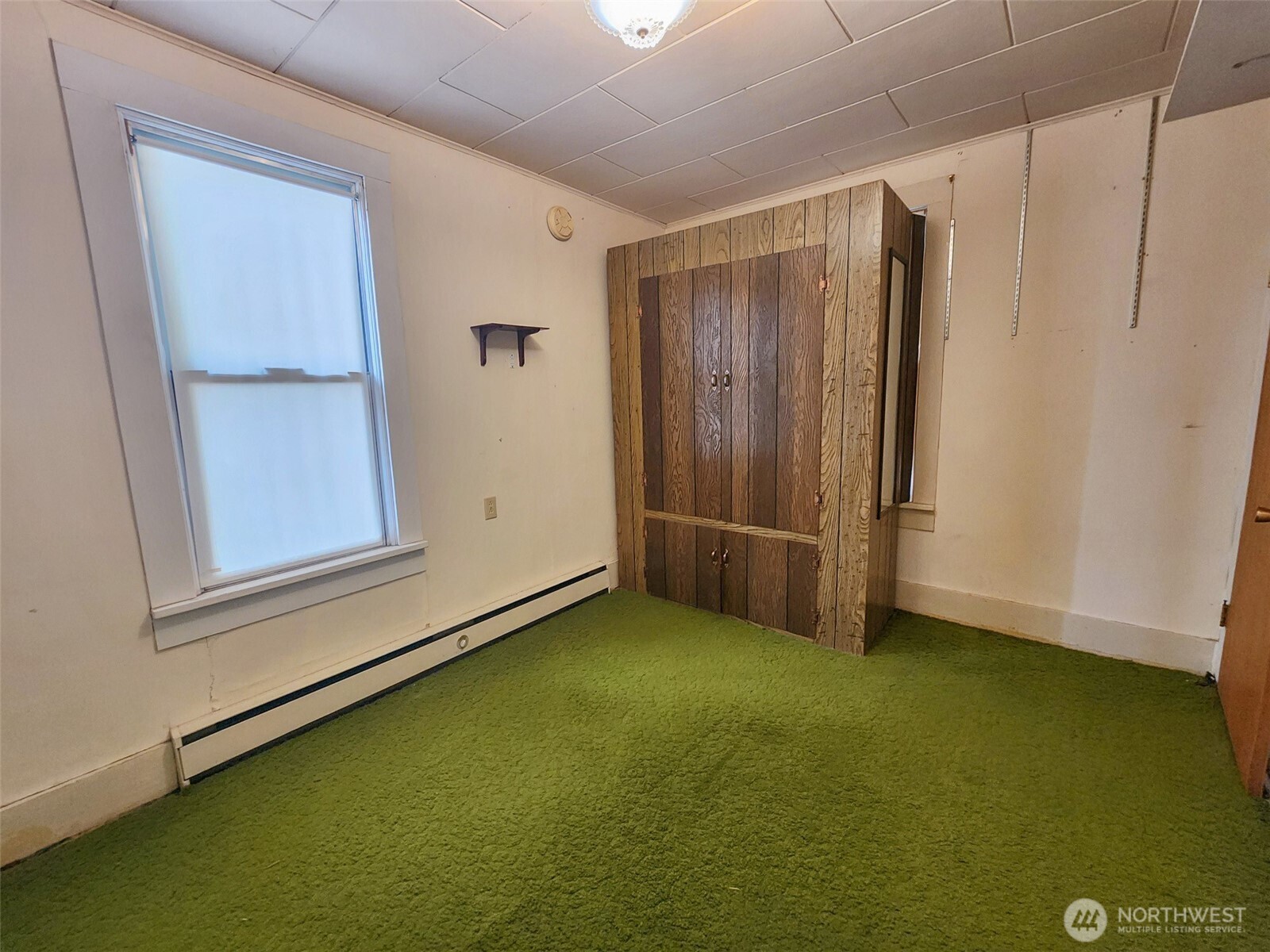 103 W Oak Street Property Photo 8