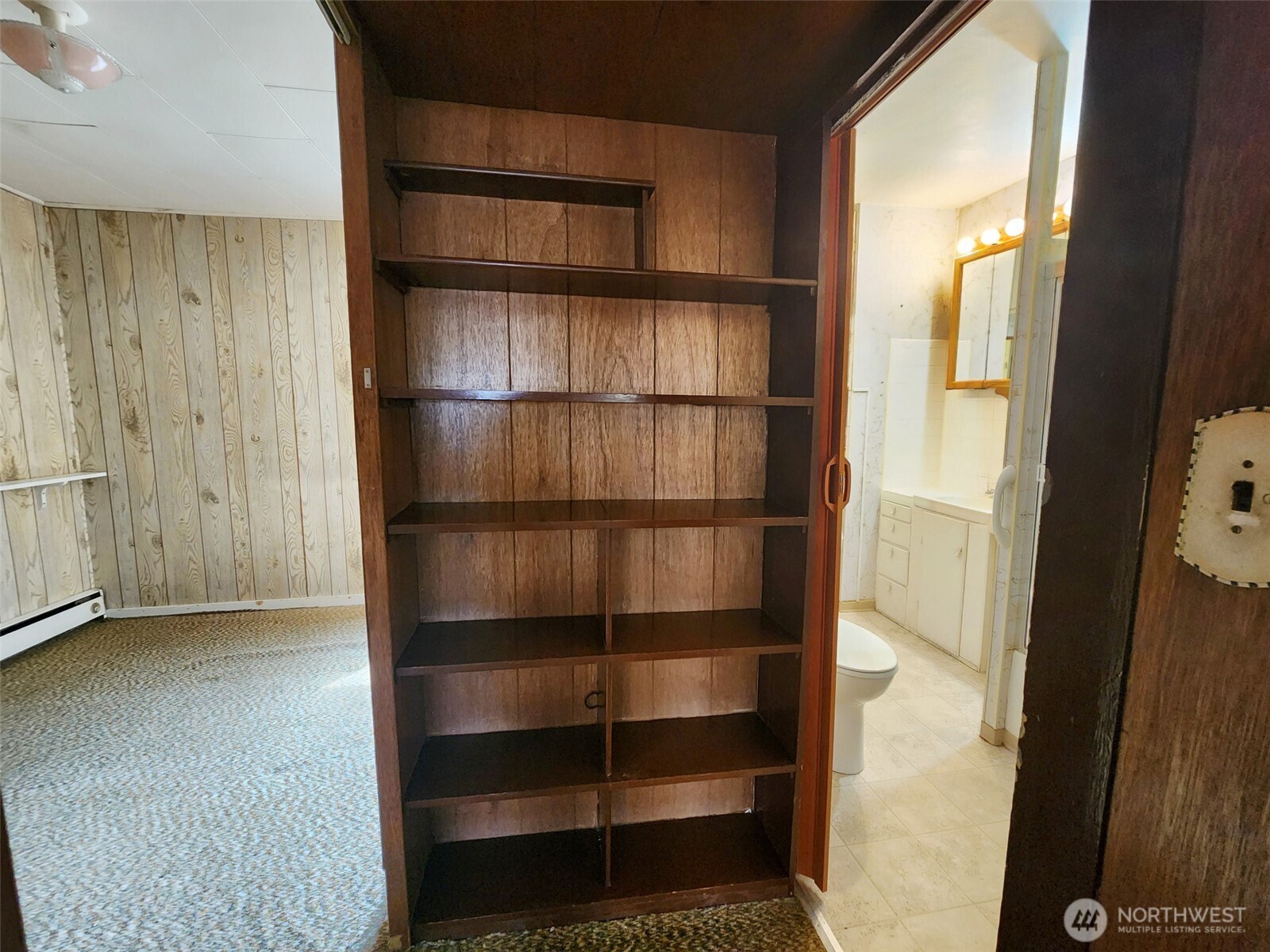 103 W Oak Street Property Photo 10
