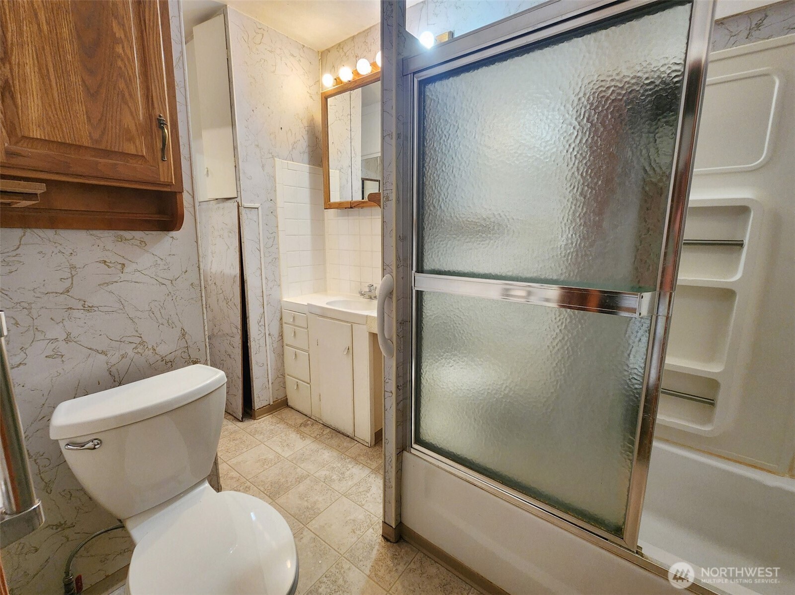 103 W Oak Street Property Photo 11