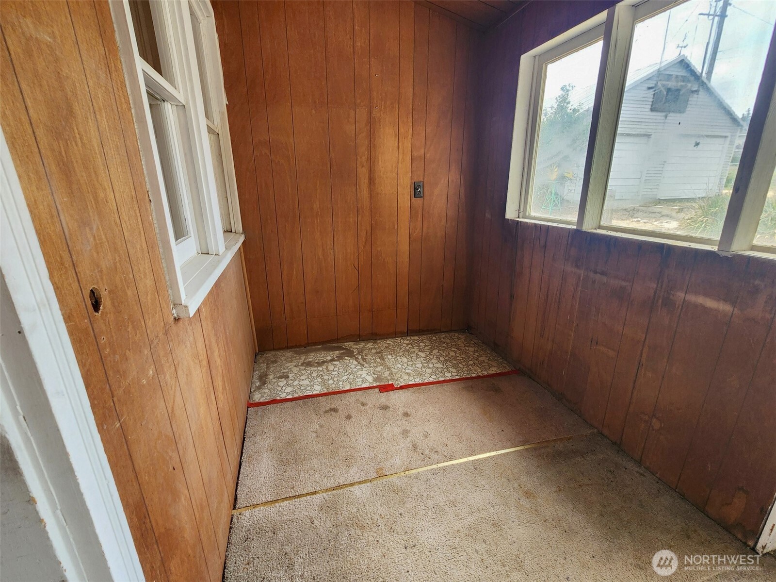 103 W Oak Street Property Photo 13