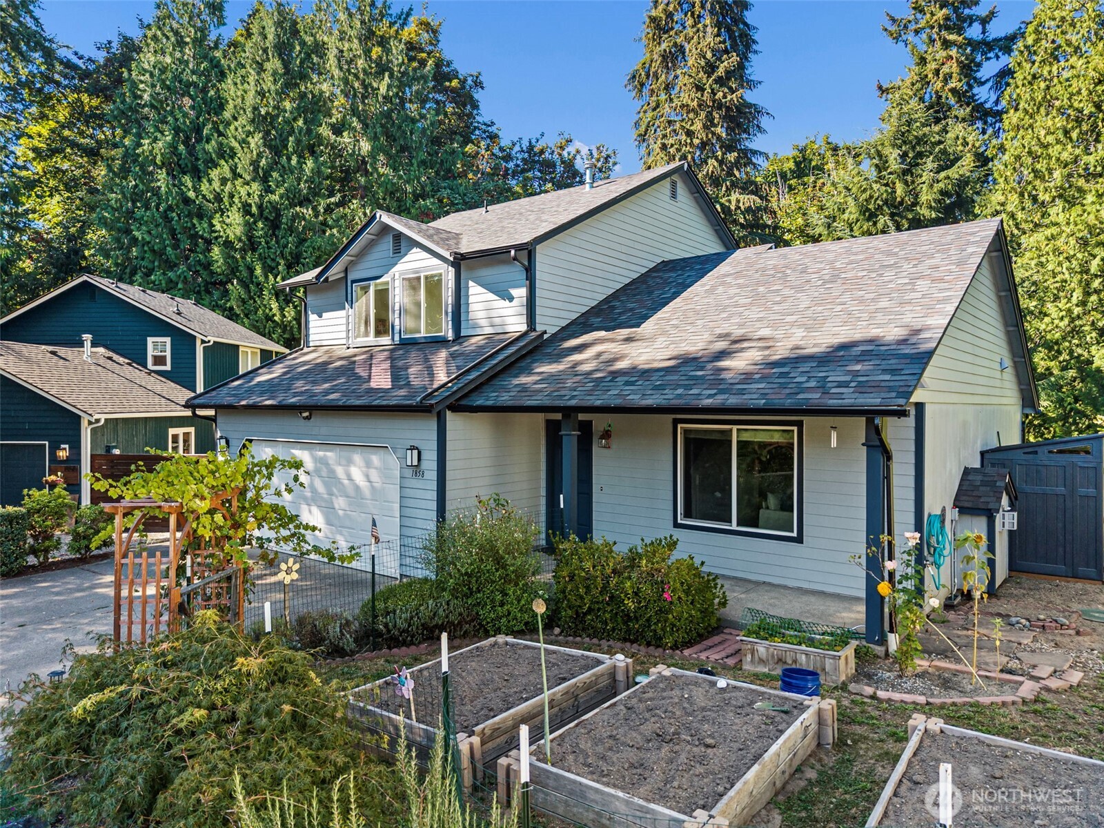 1858 21st Avenue Property Photo 2
