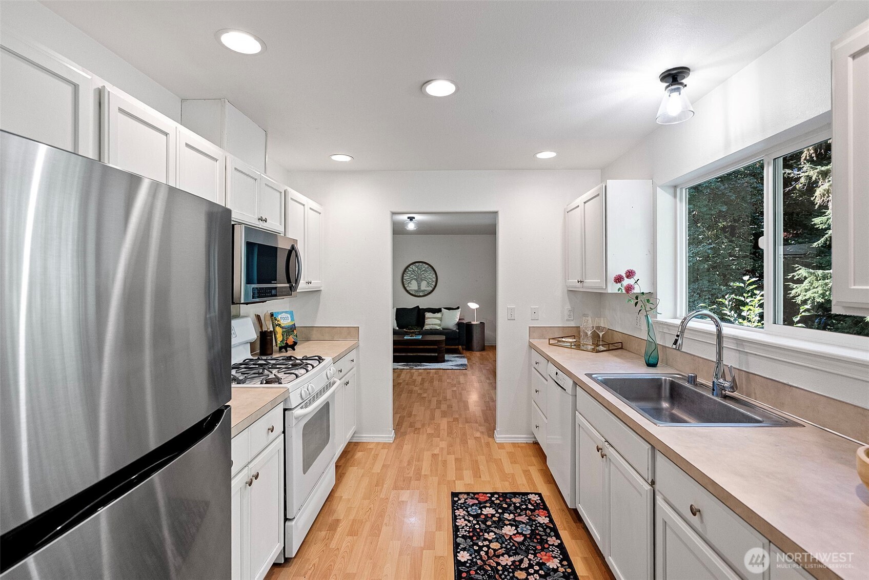 1858 21st Avenue Property Photo 8