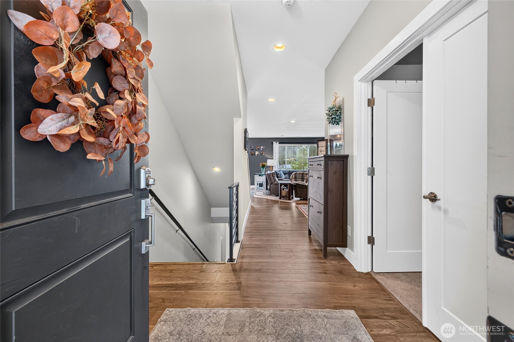 10230 Sentinel Loop Property Photo 4