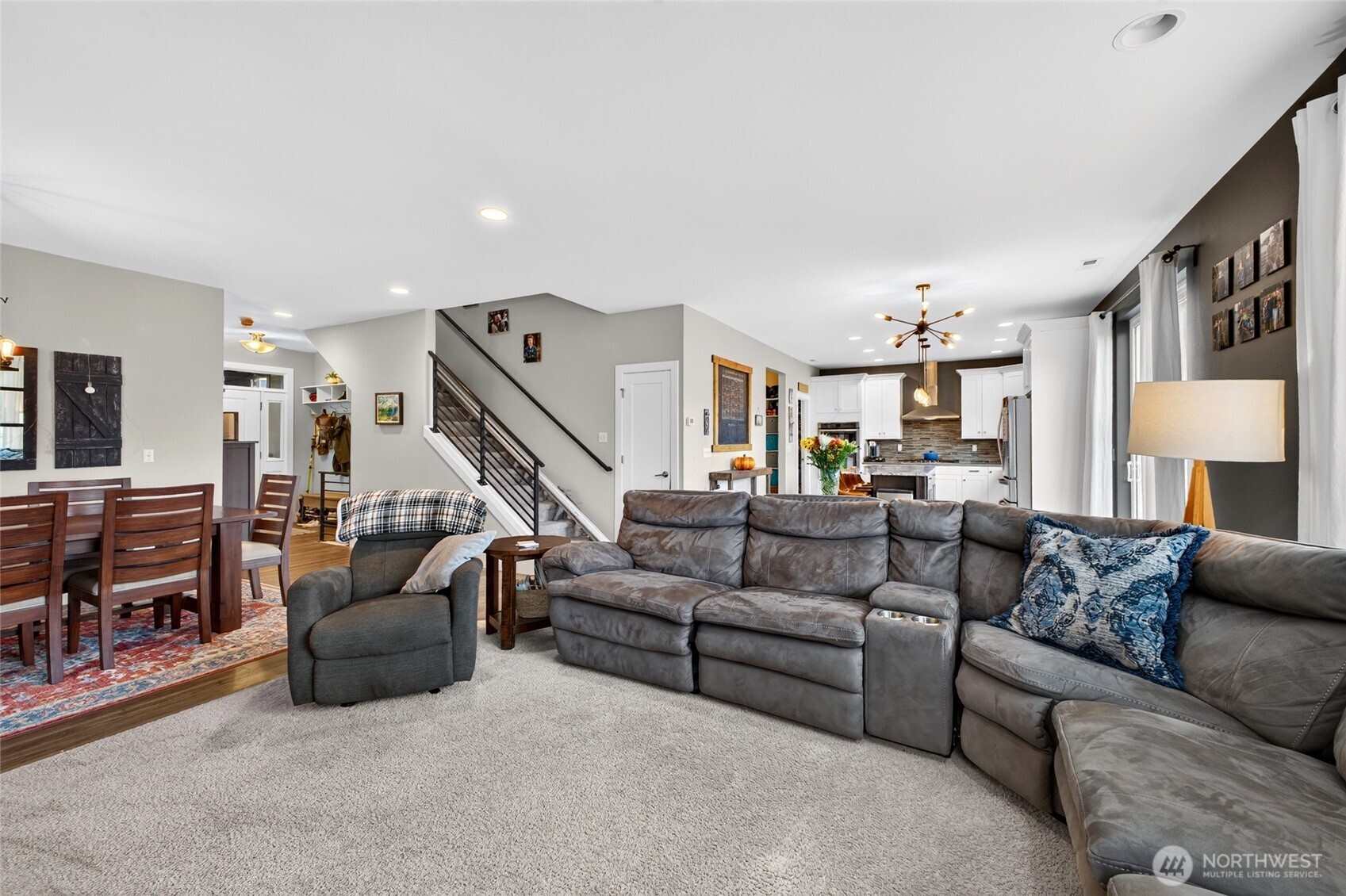 10230 Sentinel Loop Property Photo 8