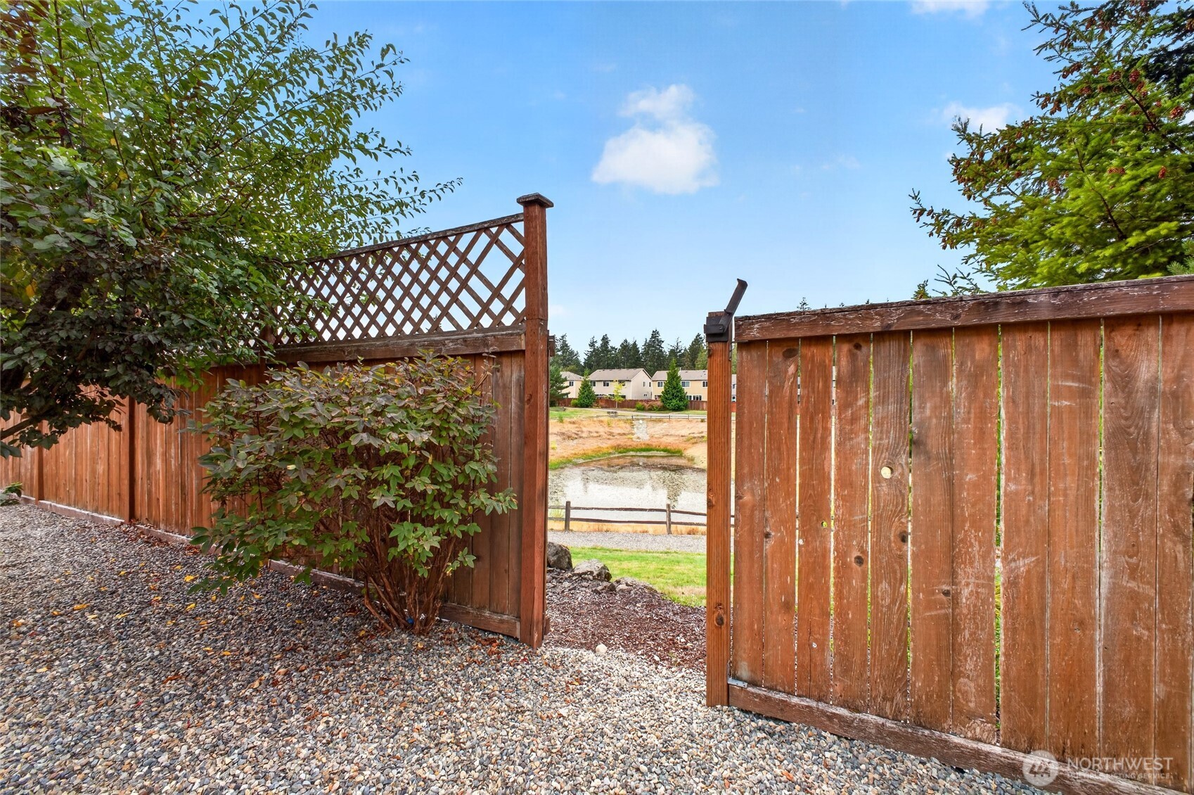 10230 Sentinel Loop Property Photo 38
