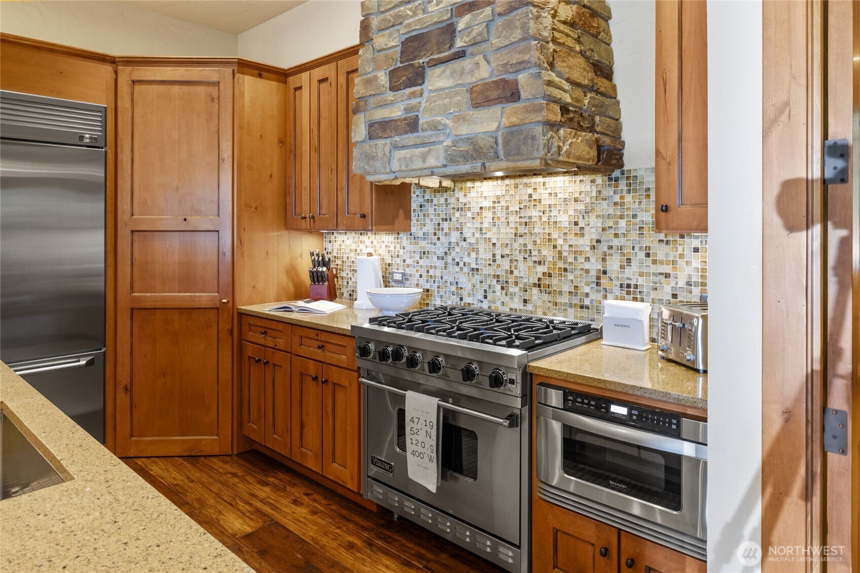 1690 Coal Mine Way Property Photo 9
