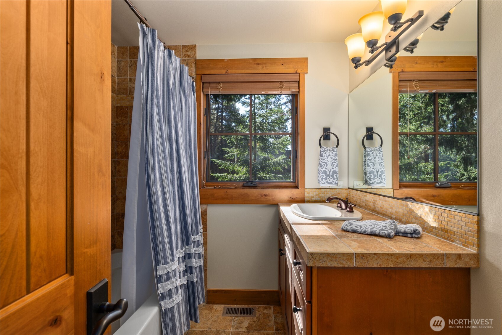 1690 Coal Mine Way Property Photo 23