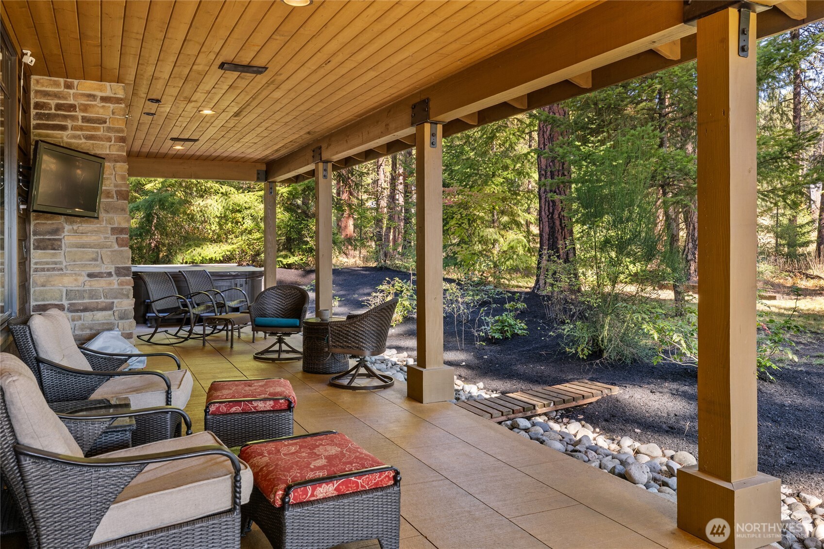 1690 Coal Mine Way Property Photo 32