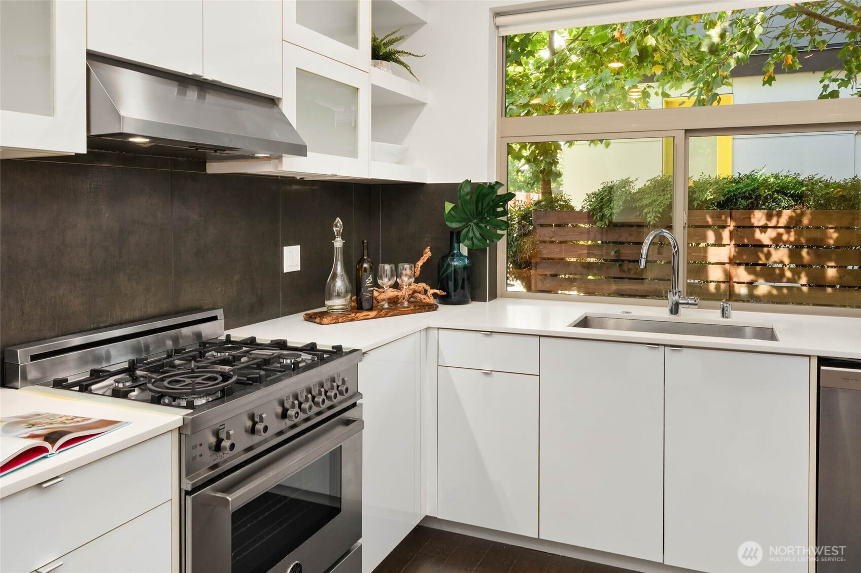 4112 Linden Avenue A Property Photo 11