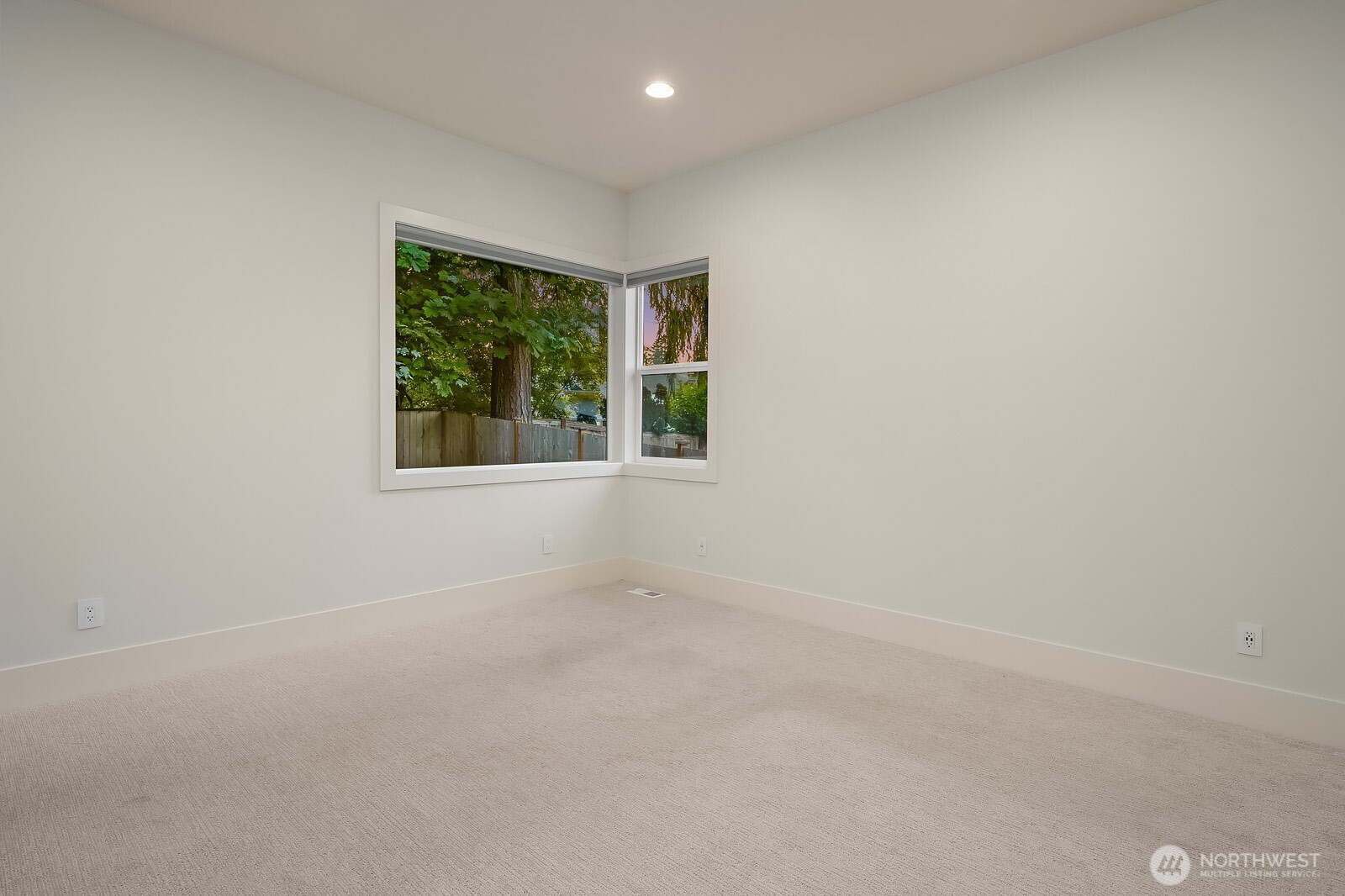 2009 166th Place Property Photo 20