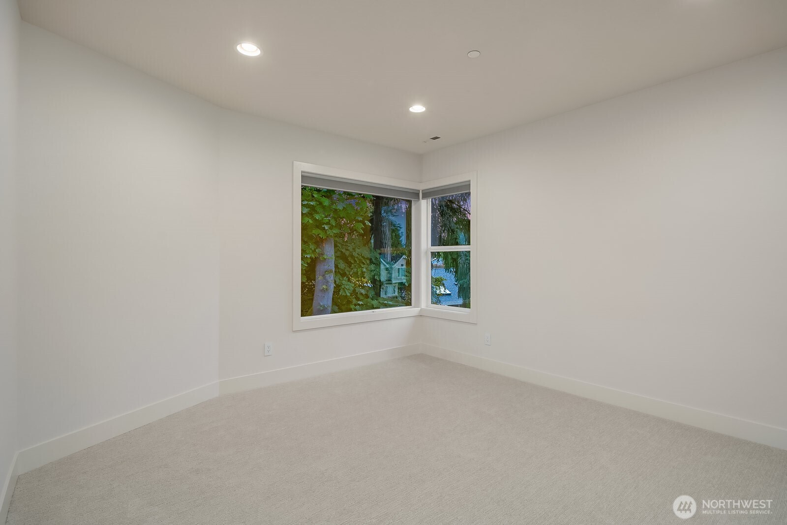 2009 166th Place Property Photo 31