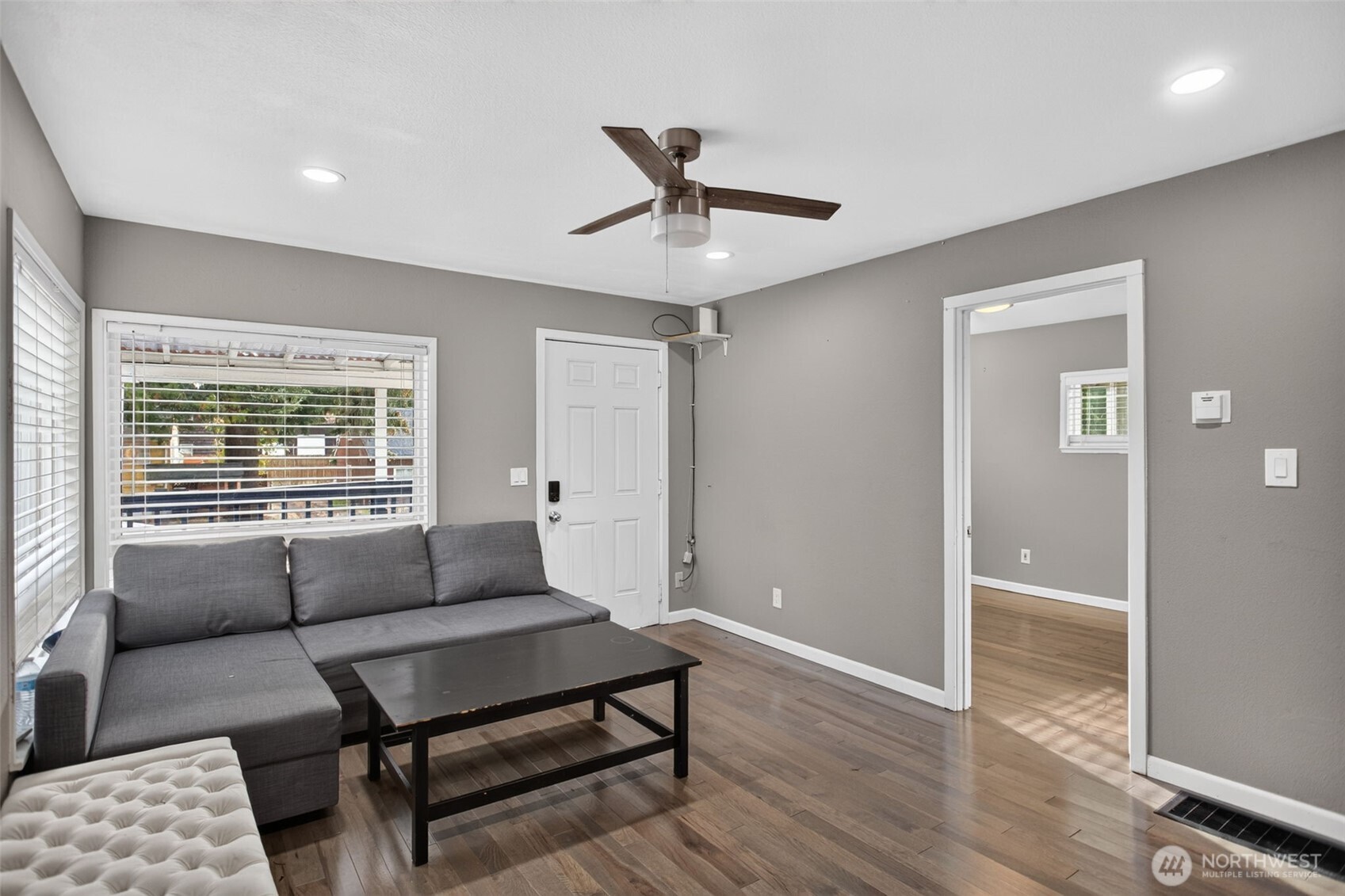 12809 4th Avenue Property Photo 6