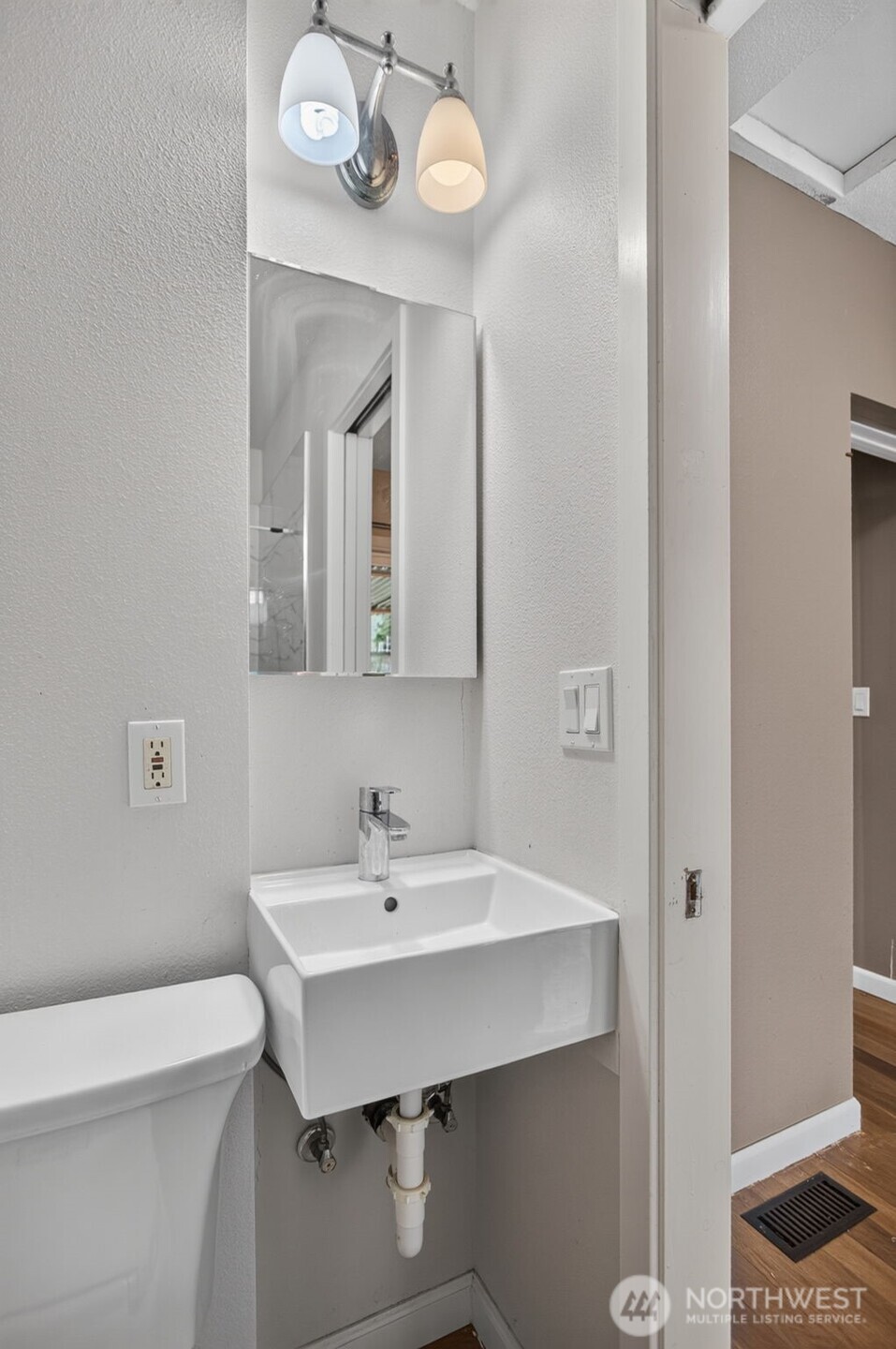 12809 4th Avenue Property Photo 14