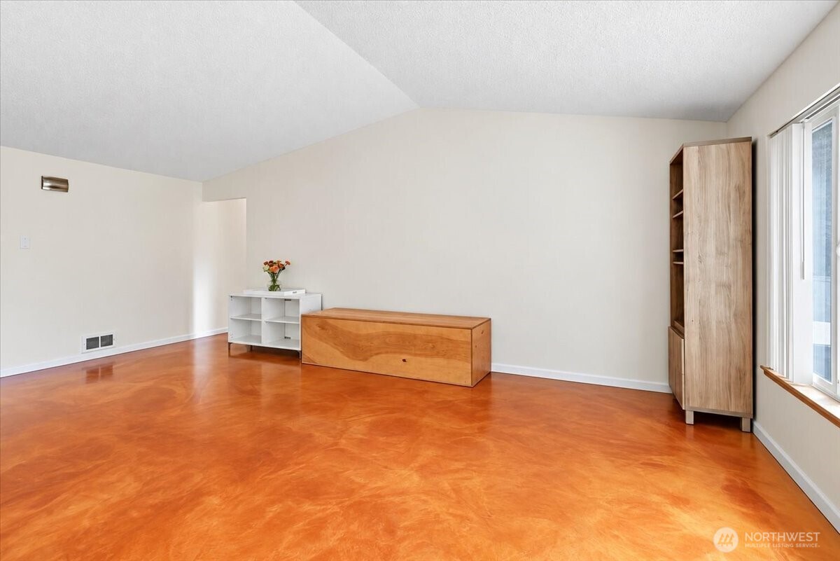 25813 117th Place Property Photo 5