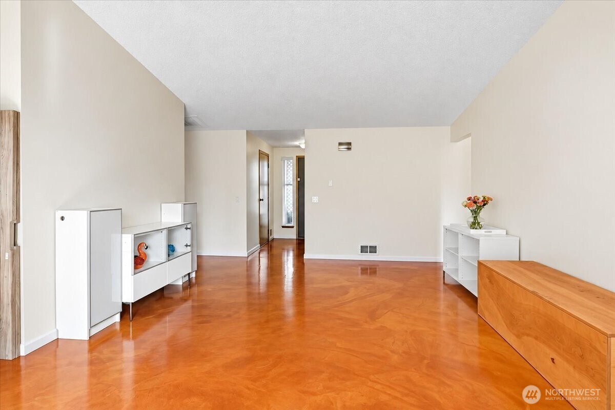 25813 117th Place Property Photo 6