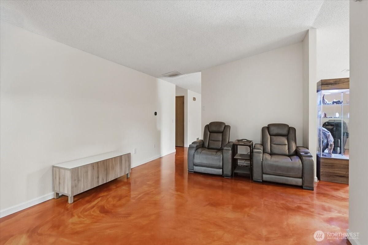 25813 117th Place Property Photo 13