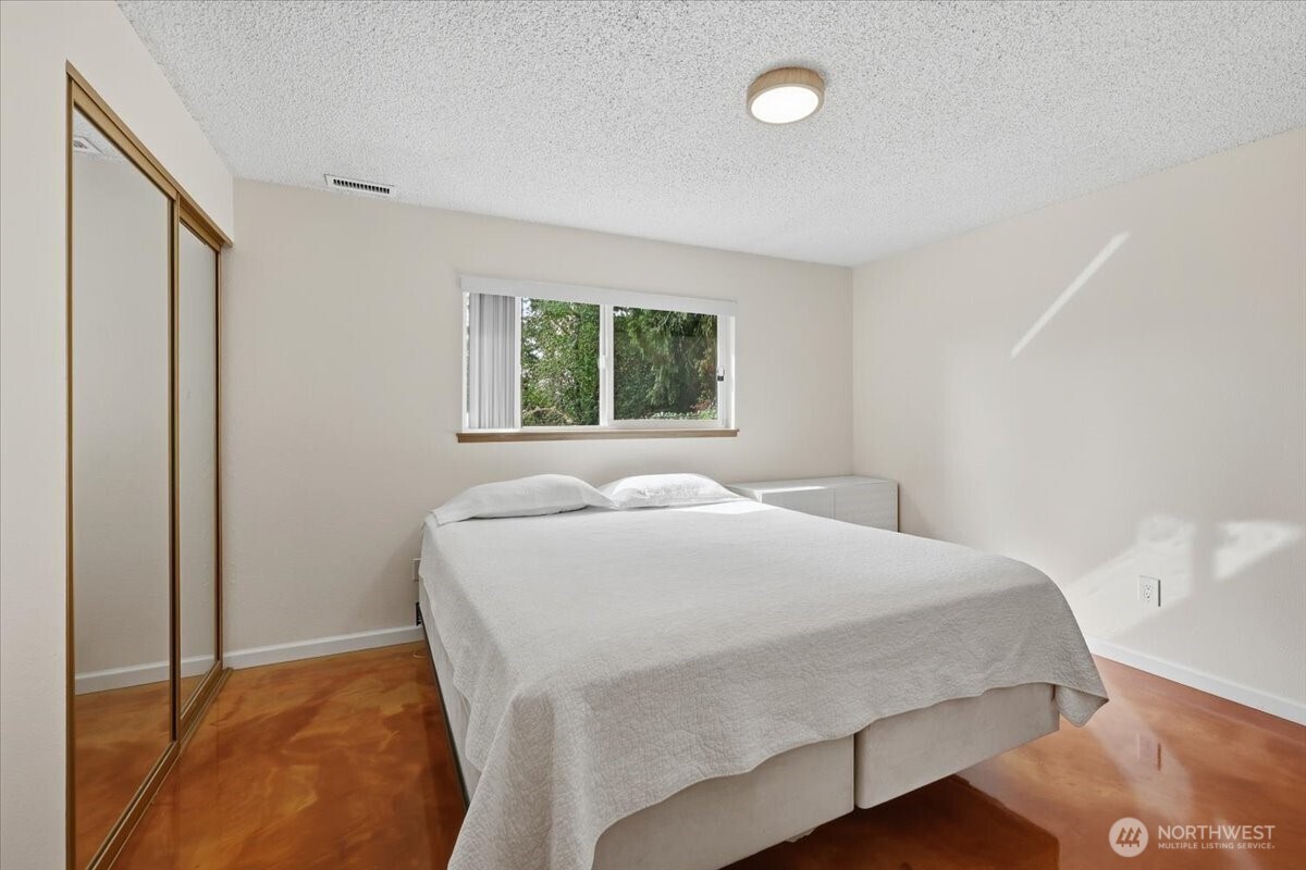 25813 117th Place Property Photo 16