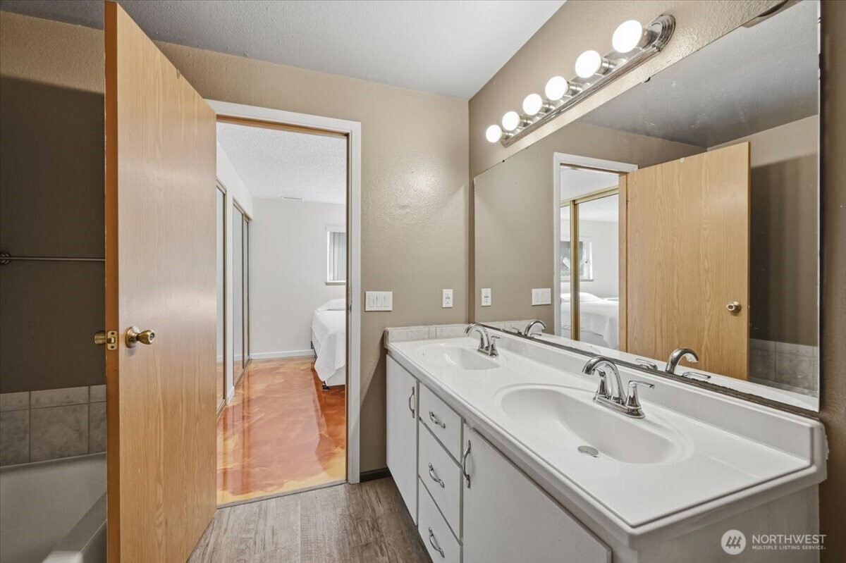 25813 117th Place Property Photo 18