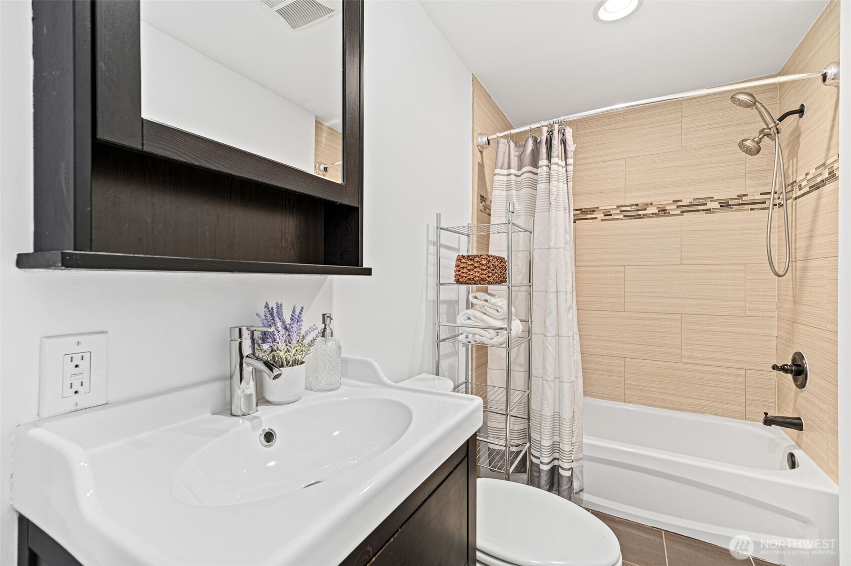 10758 Ashworth Avenue Property Photo 21