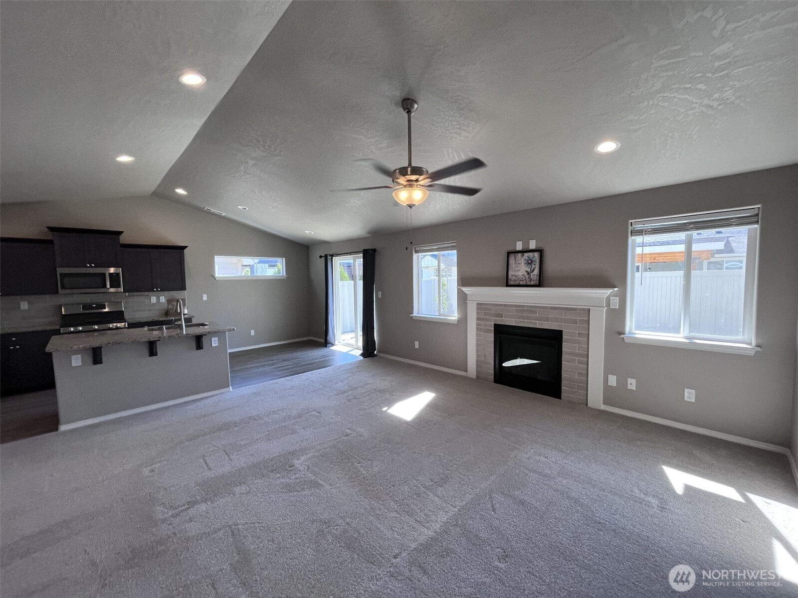 6108 Whitman Avenue Property Photo 4