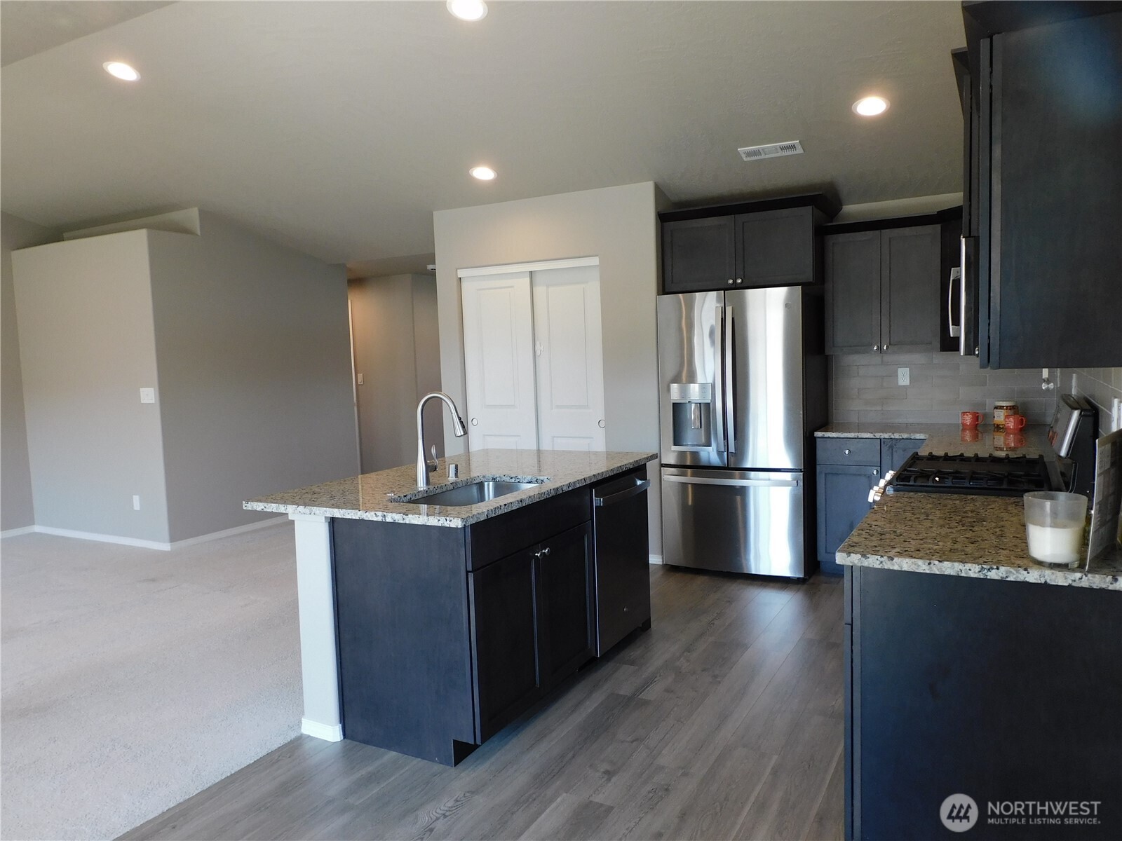 6108 Whitman Avenue Property Photo 6