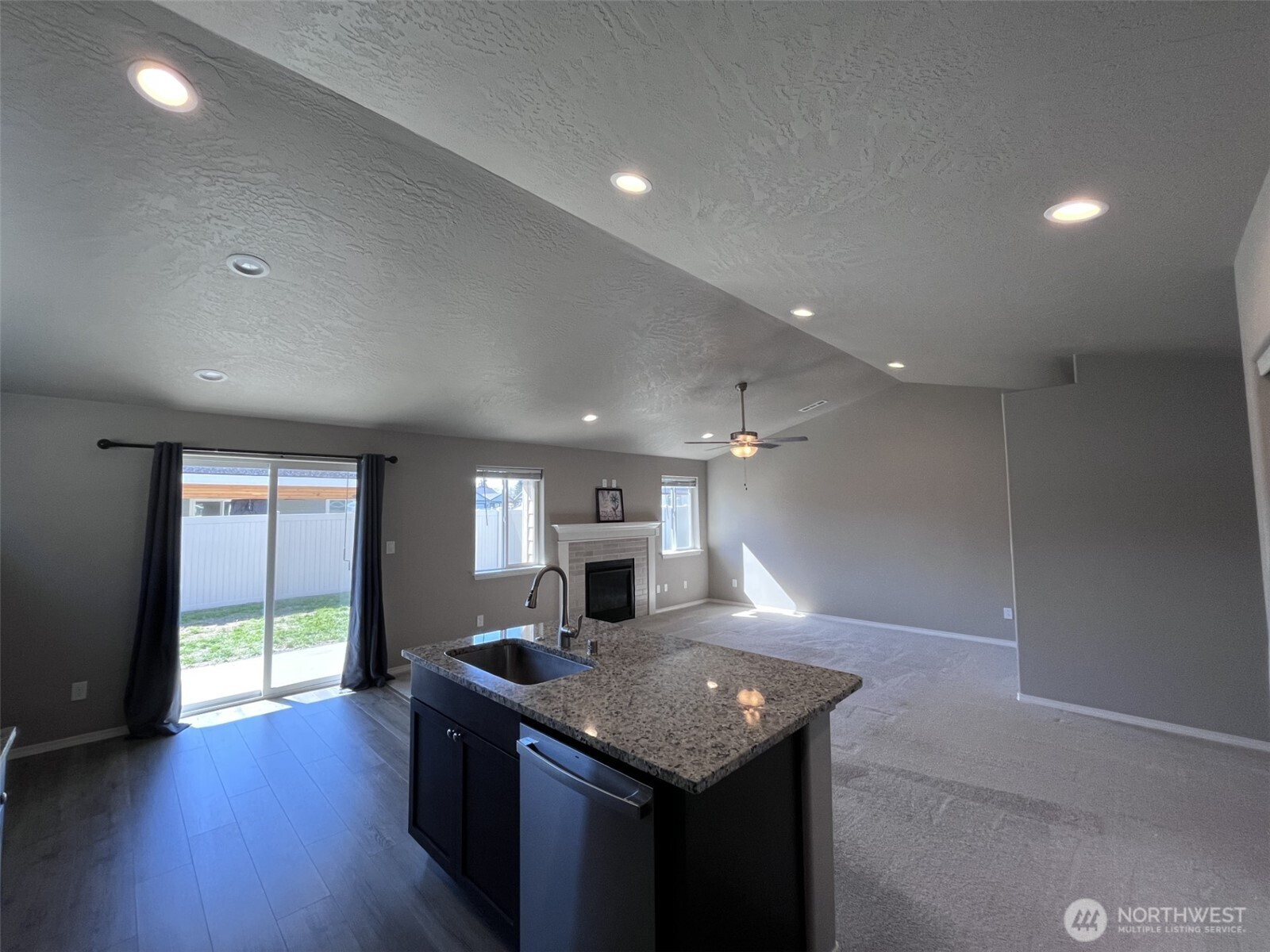 6108 Whitman Avenue Property Photo 10