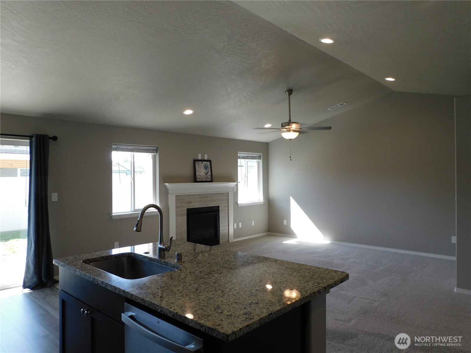 6108 Whitman Avenue Property Photo 12
